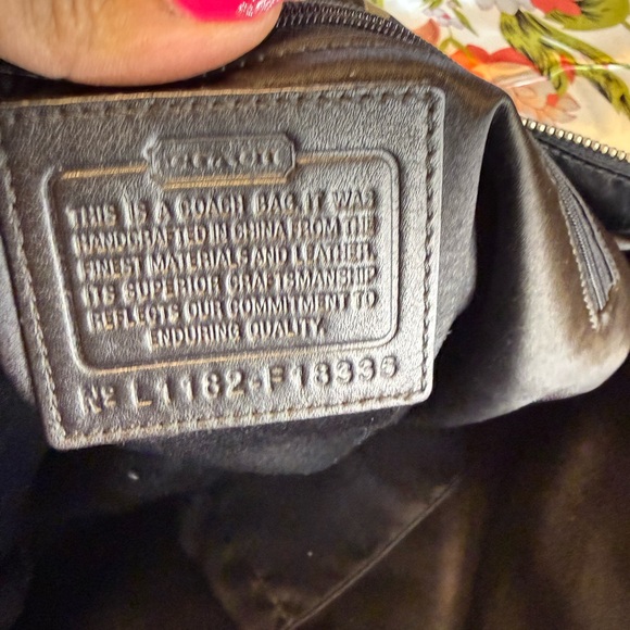 Coach Laura Signature Tote Black Patent Leather Trim - Picture 6 of 14